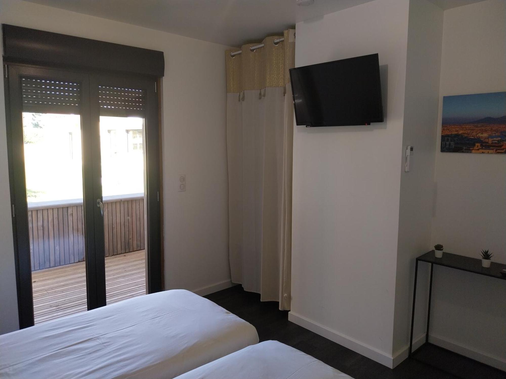 Logis Hotel Restaurant Cruzel Maurs Luaran gambar